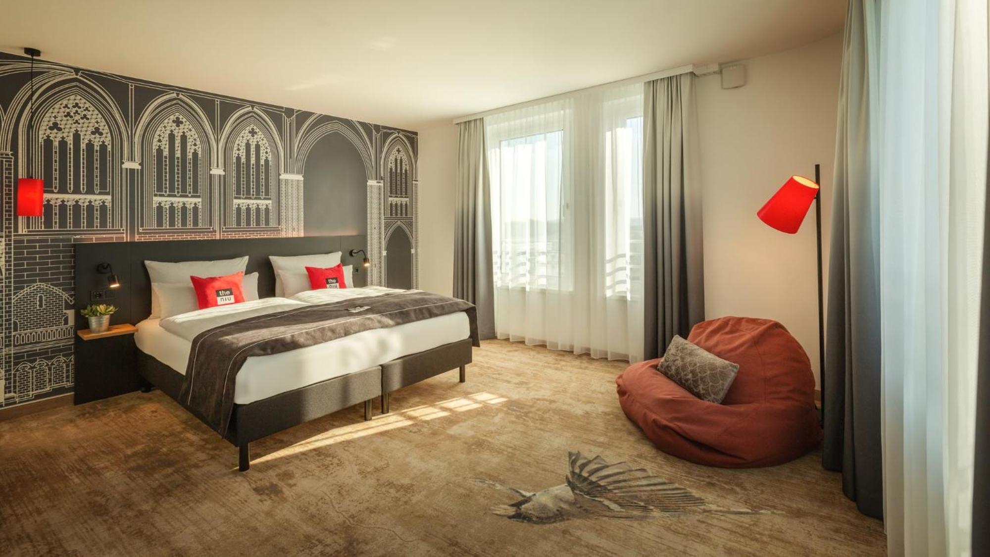 - The Niu, Sparrow By Ihg